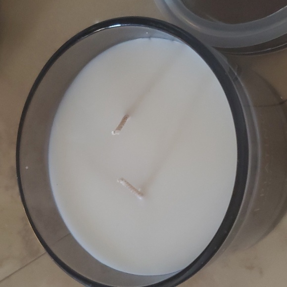 Le Chandelle Candle - Picture 2 of 2